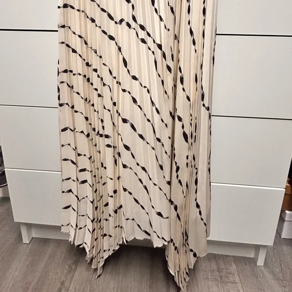 Gorgeous HELMUT LANG pleated 🔥🔥 - Picture 5 of 5